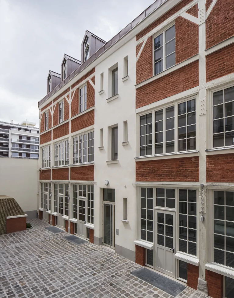 Père Lachaise industrial Hotel in Paris XI